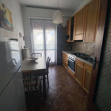 Flat Apartment *