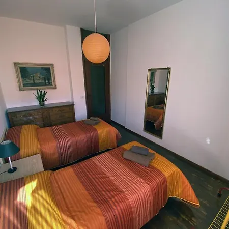 Flat Apartment *